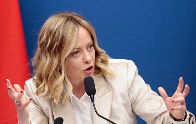 Учител по немски отправи заплахи срещу дъщерята на италианския премиер Мелони