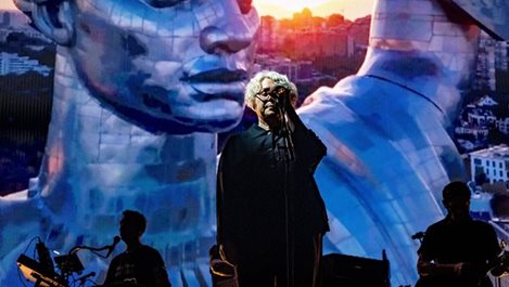 Massive Attack раздели публиката заради политическите им послания