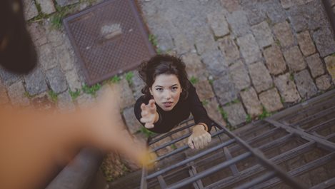 Не спасявайте тези, които обичате
